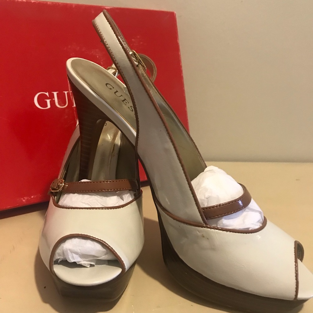 Woman’s Guess platform maryjane buckle sling back style bone color NiB Sz9